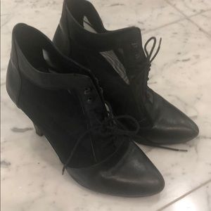 Leather mesh bootie